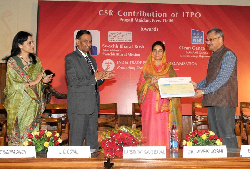 The Union Minister for Food Processing Industries, Smt. Harsimrat Kaur Badal at the inauguration of the International Food and Hospitality Fair ‘AAHAR-2016’, in New Delhi