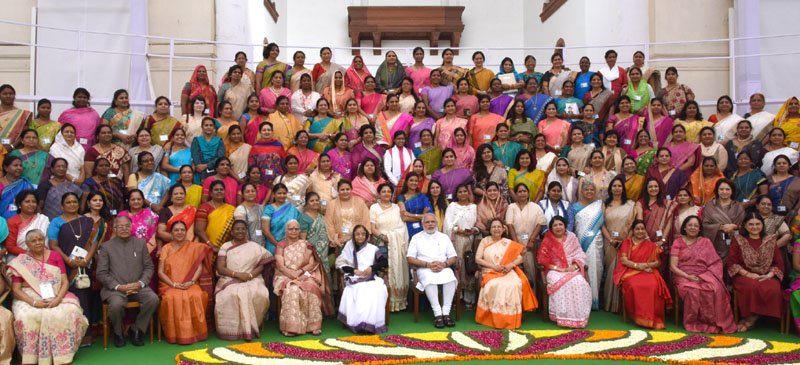 The Prime Minister, Shri Narendra Modi in a group photograph at the valedictory ..