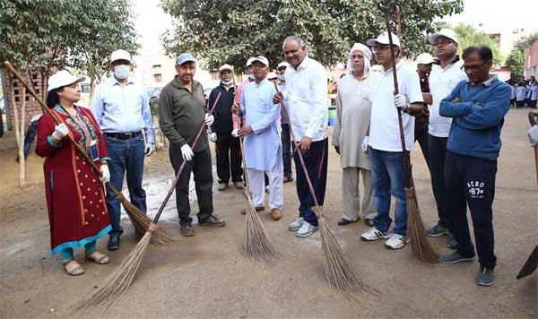 POWERGRID EMPLOYEES PLEDGES TO CONTRIBUTE TO SWACHH BHARAT ABHIYAAN