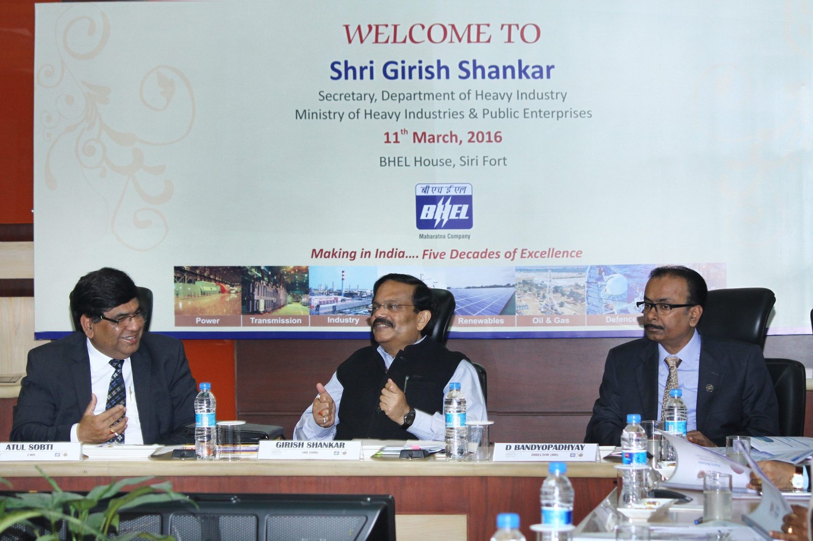 Secretary (DHI) Shri Girish Shankar reviews performance of BHEL
