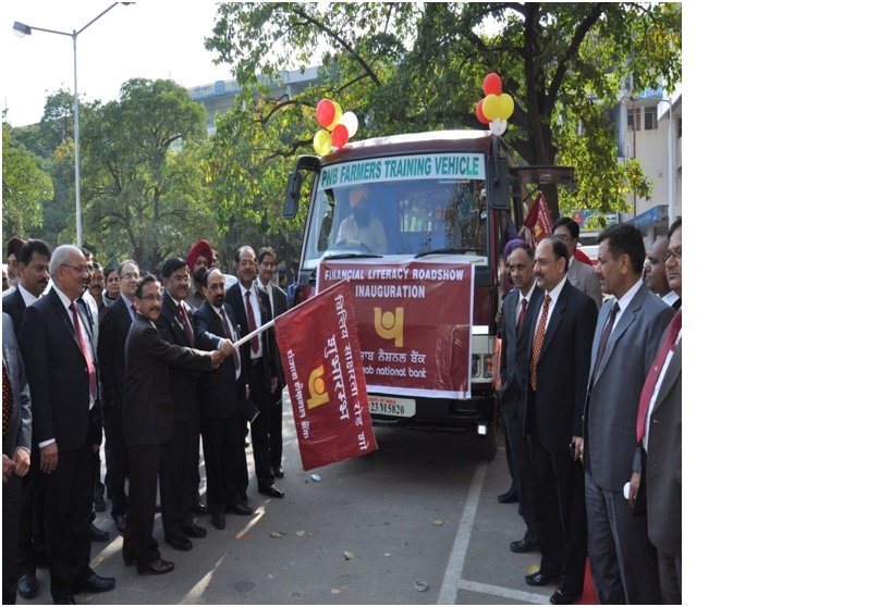 Gauri Shankar, Executive Director, PNB, Flags off the Road Show of Financial Inclusion Campaign ..