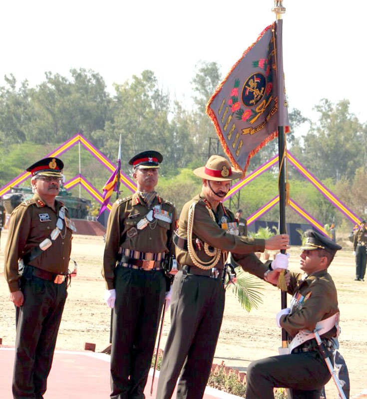 The Chief of Army Staff, General Dalbir Singh presenting the President’s ‘Standard’ to ..