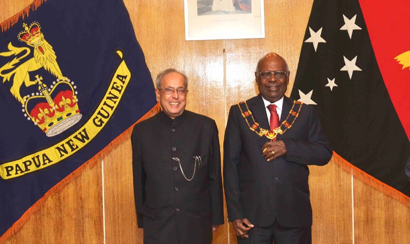 The President, Shri Pranab Mukherjee meeting the Governor General of Papua New Guinea, ..