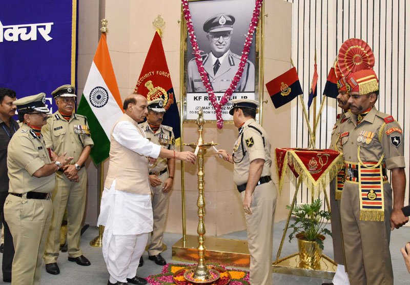 The Union Home Minister, Shri Rajnath Singh lighting the lamp at the 14th BSF Investiture Ceremony- 2016, in New Delhi