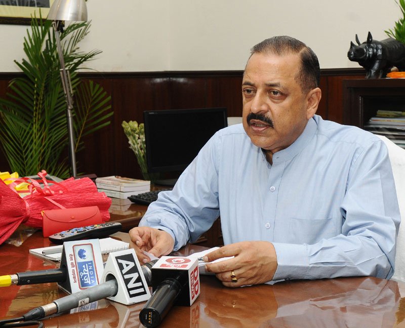 The Union Minister, Shri Jitendra Singh assuming the charge of the office of Ministry ..