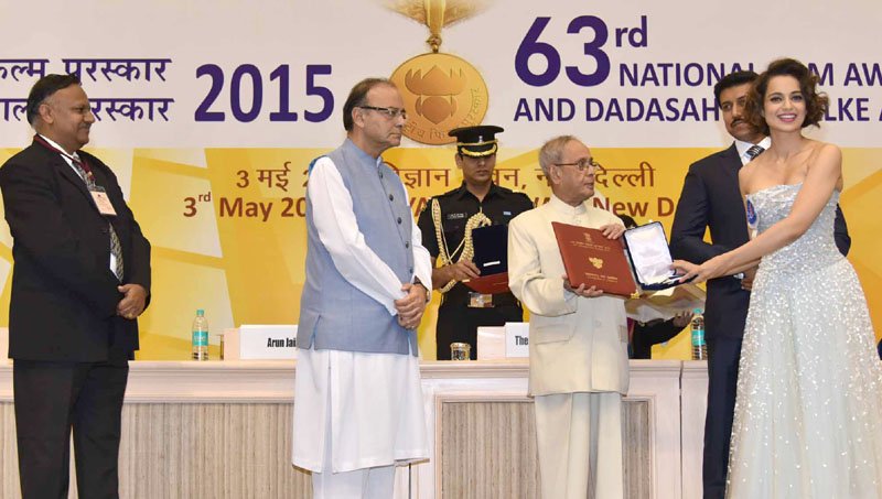 The President, Shri Pranab Mukherjee presenting the Rajat Kamal Award to the Actress Ms. Kangana Ranaut ..