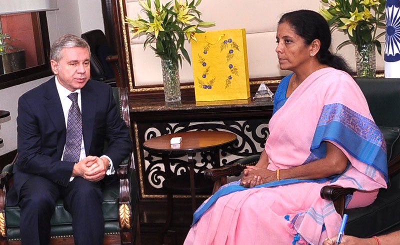 The Minister of Govt. Moscow, Mr. Sergey Cheremin meeting the Minister of State..