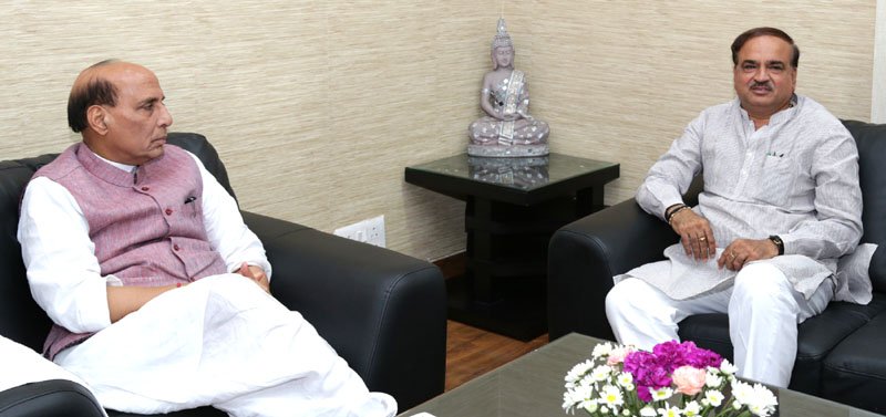 The Union Minister for Chemicals and Fertilizers, Shri Ananth Kumar calling on..