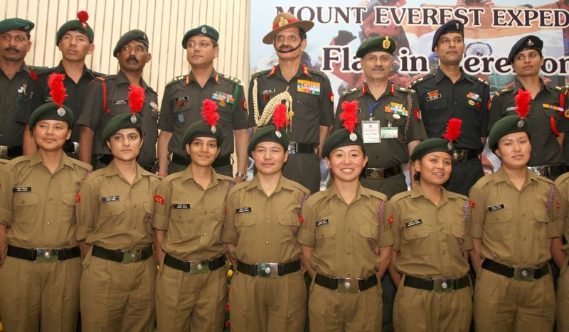 The Chief of Army Staff, General Dalbir Singh and the DG, NCC, Lt. Gen. Aniruddha Chakravarty..