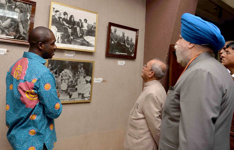 The President, Shri Pranab Mukherjee visiting the Kwame Nkrumah Mausoleum, in Accra, Ghana