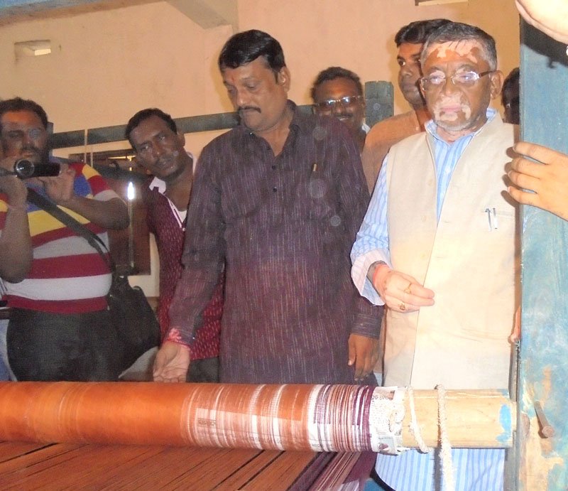 The Minister of State for Textiles (Independent Charge), Shri Santosh Kumar Gangwar at ..