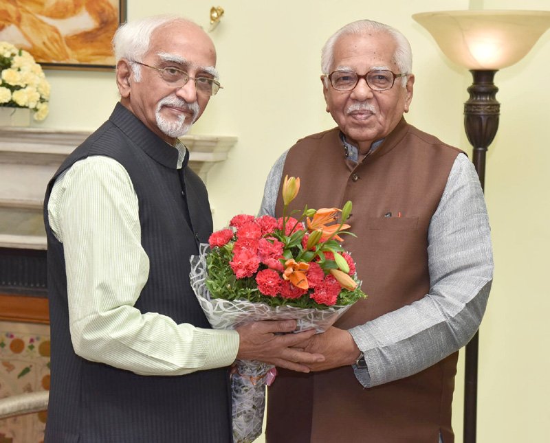 The Governor of Uttar Pradesh, Shri Ram Naik calling on the Vice President, Shri M. Hamid Ansari, in New Delhi