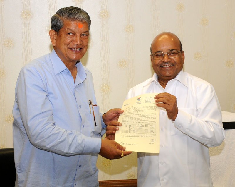 The Chief Minister of Uttarakhand, Shri Harish Rawat calls on the Union Minister for ..