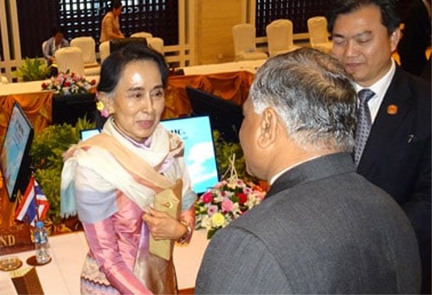 V.K. Singh meets Aung San Suu Kyi