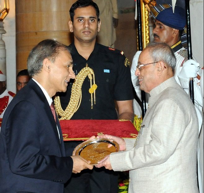 The President, Shri Pranab Mukherjee presenting Dr. B.C. Roy National Award 2010..