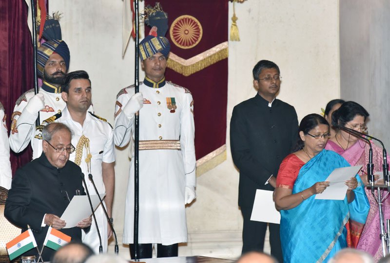 The President, Shri Pranab Mukherjee administering the oath as Minister of State to Smt. Krishna Raj, at a Swearing-in Ceremony, at Rashtrapati Bhavan, in New Delhi