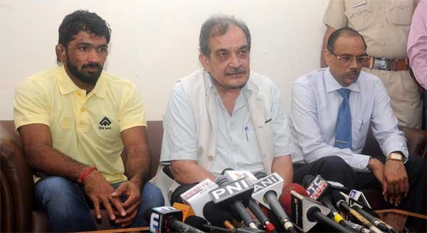 WRESTLER YOGESHWAR DUTT GETS SUPPORT FROM SAIL FOR RIO OLYMPICS