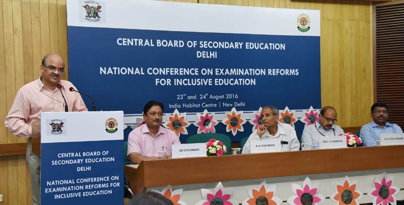 The Chairman, CBSE, Shri R.K. Chaturvedi addressing at the inauguration..