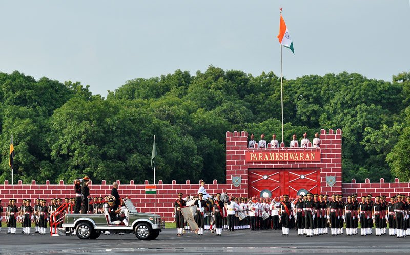 The President, Shri Pranab Mukherjee inspecting the Guard of Honour ..
