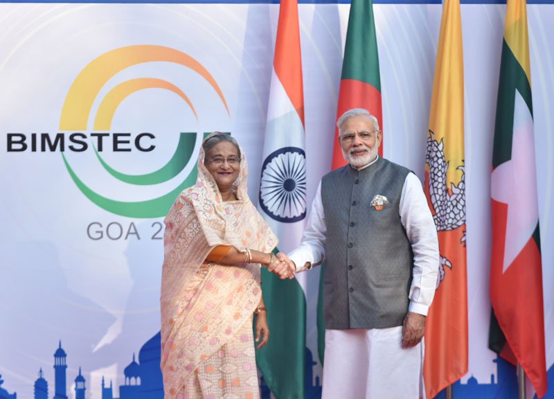 The Prime Minister, Shri Narendra Modi formally receives the BIMSTEC leader, in Goa