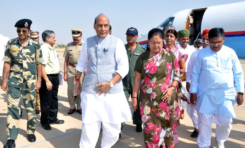 The Union Home Minister, Shri Rajnath Singh being received by the..