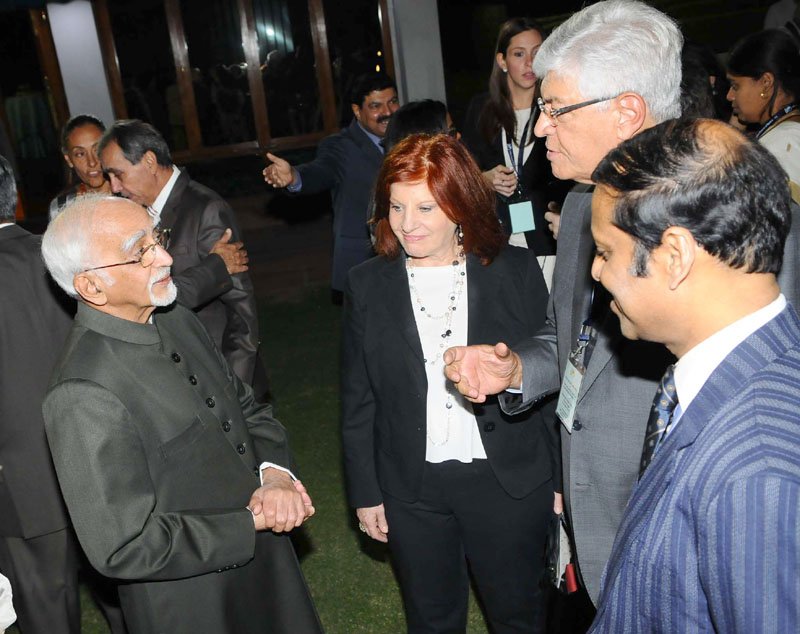 The Vice President, Shri M. Hamid Ansari interacting with the participants …