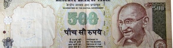 GOVERNMENT EXTENDS USE OF DENOTIFIED RS. 500 NOTE TILL DECEMBER 15
