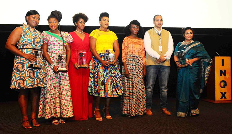 Leila Djansi with the cast and crew of the movie ‘Like Cotton Twines’
