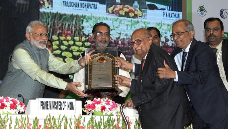 The Prime Minister, Shri Narendra Modi honouring the World Food Awardees ..