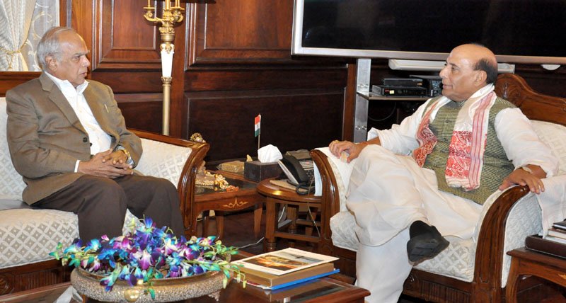 The Governor of Assam, Shri Banwarilal Purohit calling on the Union Home..