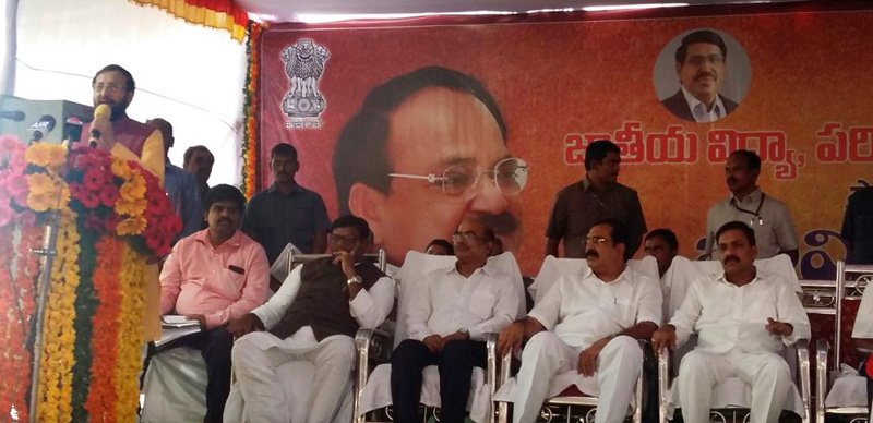 The Union Minister for Human Resource Development, Shri Prakash Javadekar ..