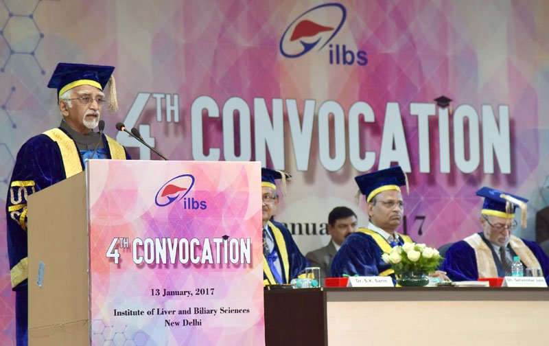 The Vice President, Shri M. Hamid Ansari delivering the 4th Convocation..