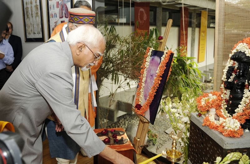 The Vice President, Shri M. Hamid Ansari lighting the lamp at the 10th..