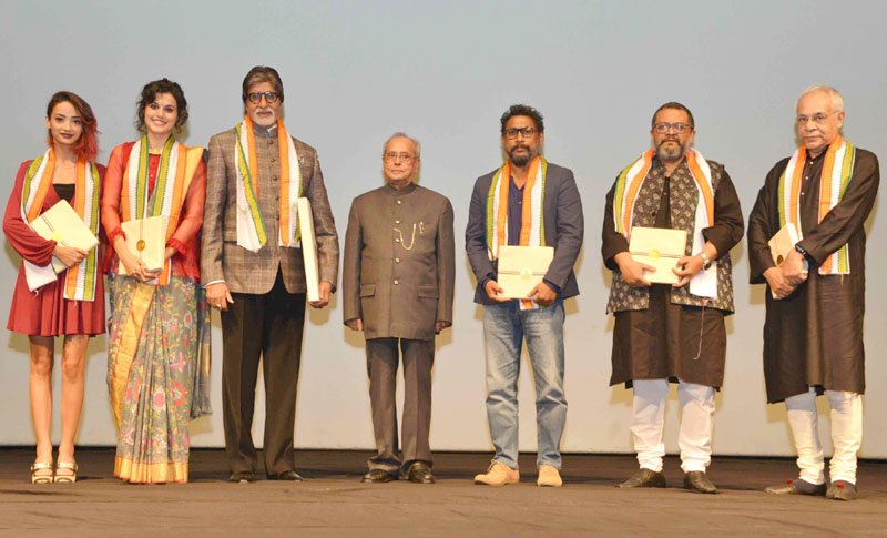 The President, Shri Pranab Mukherjee felicitated the artists after witnessing ..