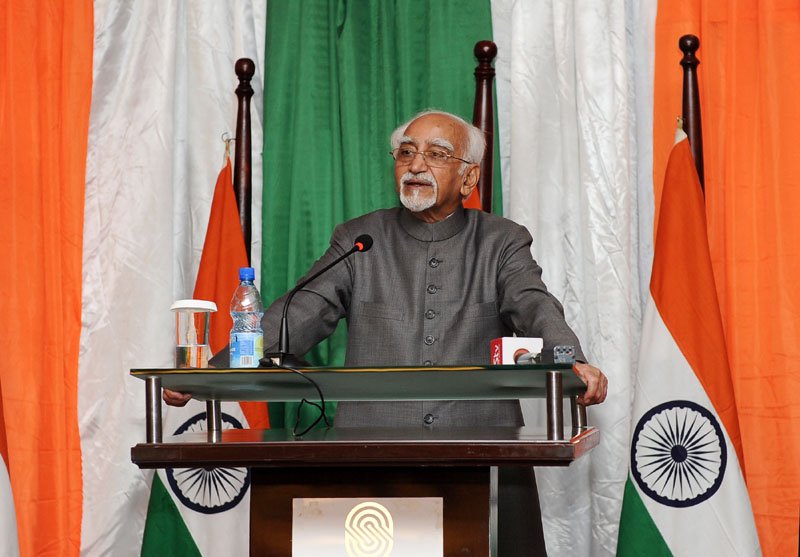 The Vice President, Shri M. Hamid Ansari addressing the Indian community, in Kampala, Uganda