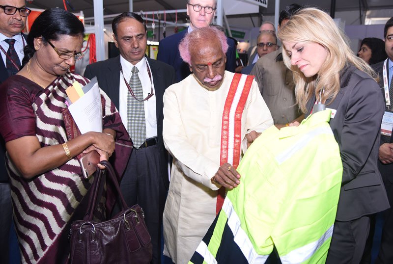 The Minister of State for Labour and Employment (Independent Charge),..