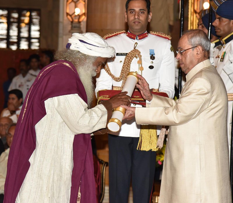 The President, Shri Pranab Mukherjee presenting the Padma Vibhushan Award to ..