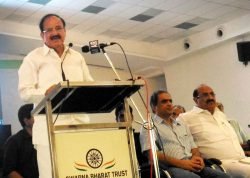 The Union Minister for Urban Development, Housing & Urban Poverty Alleviation and ..