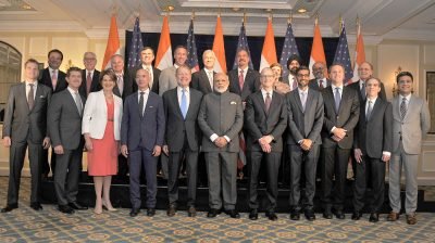 PRIME MINISTER MEETS THE US BUSINESS LEADERS AT WASHINGTON DC