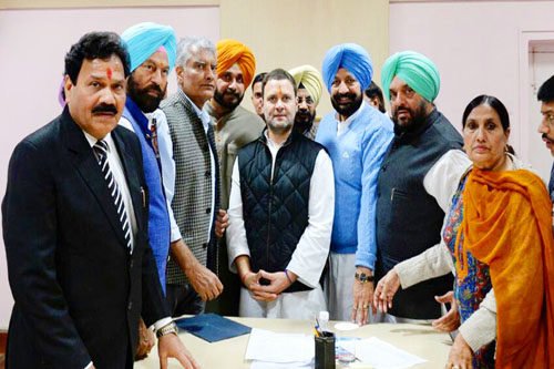 RAHUL GANDHI FILES NOMINATION PAPERS FOR AICC PRESIDENT POST