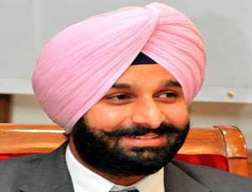 The Shiromani Akali Dal condemns Manpreet Badal for lying on sacred occasion of Maghi