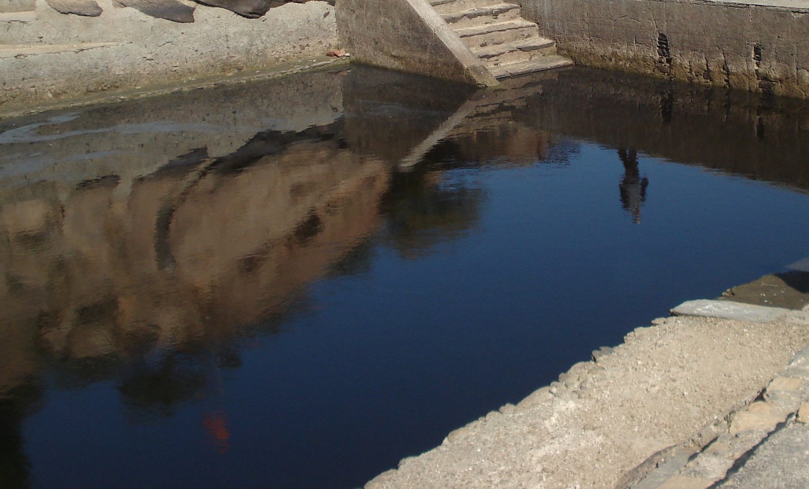 Water storage level of 91 major reservoirs of The Country  goes down by 2%