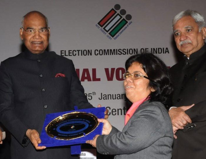 Mrs. Aarti Dogra IAS,has been honouredwith an award by the President of India on National Voters Day.