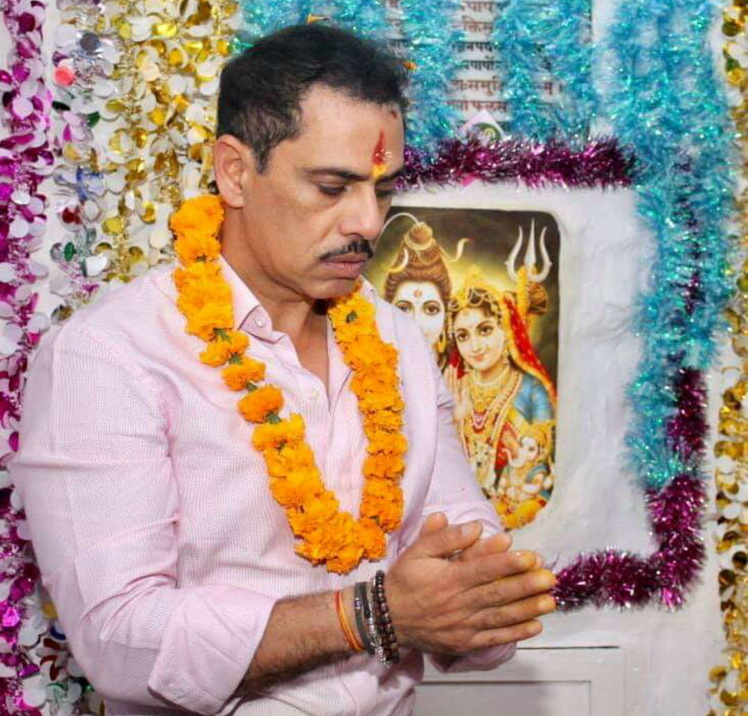 Robert Vadra prays for justice,will it prevail???