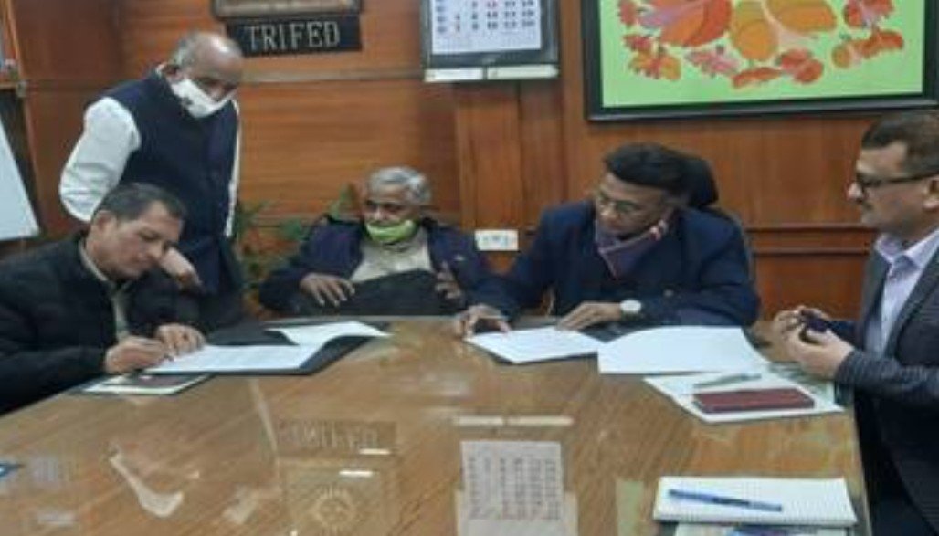 Trifed Signs MoU with Akhil Bhartiya Vanvasi Kalyan Ashram for Setting up of TRIFOOD Parks in Madhya Pradesh