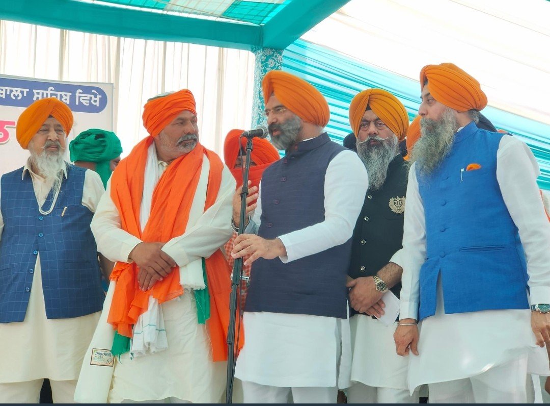 Delhi Sikh Gurudwara Committee opens India biggest free dialysis centre with zero billing.