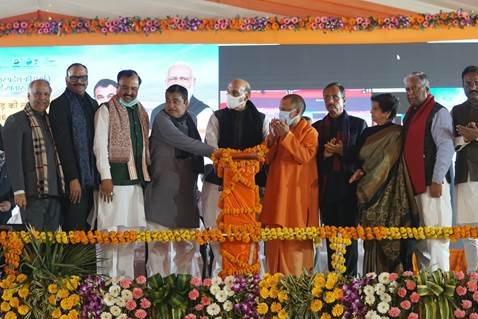 Nitin Gadkari inaugurates and lays foundation stone for 821 km of National Highways worth Rs 26778 crore in Uttar Pradesh