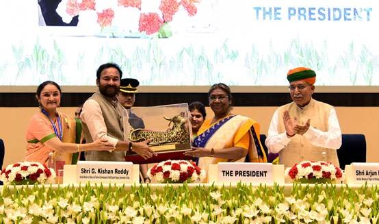 PRESIDENT OF INDIA PRESENTS SANGEET NATAK AKADEMI FELLLOWSHIPS AND AKADEMI AWARDS