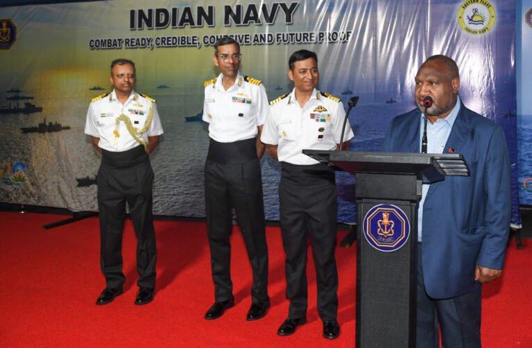 INDIAN NAVY HOSTS PRIME MINISTER OF PAPUA NEW GUINEA ONBOARD INS SAHYADRI AND INS KOLKATA AT PORT MORESBY﻿