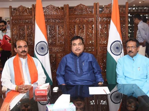 Nitin Gadkari takes charge as the Union Minister of Road Transport and Highways